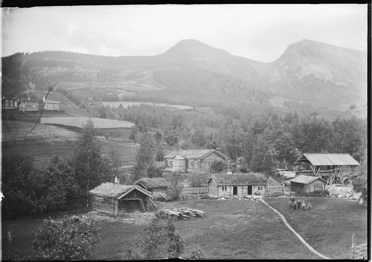 Kristoffer Horne, Gruppe bygninger i Gudbrandsdalen, sagbruk th.