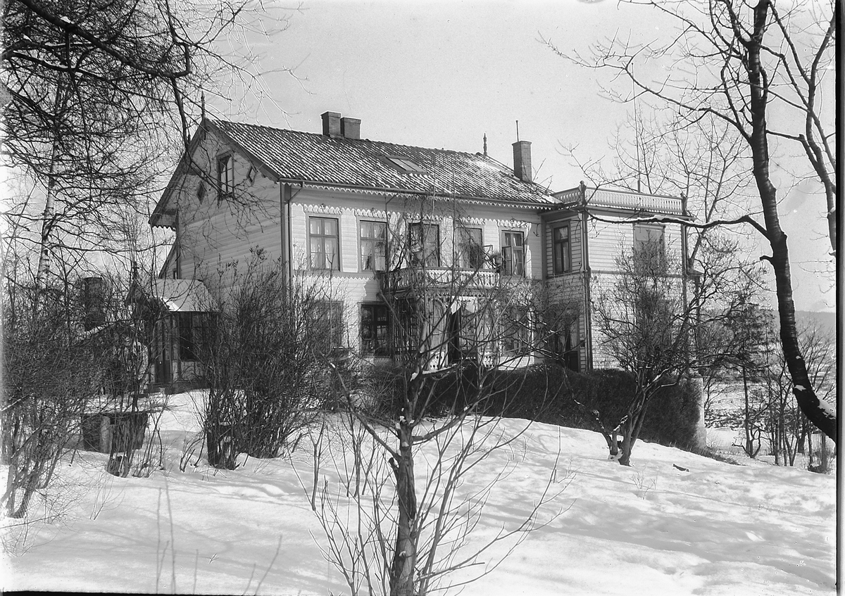 Kristoffer Horne, Eksteriør, hus i sveitserstil.