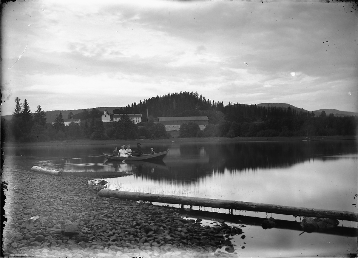 Kristoffer Horne, STEIN GARD, FØR BRANNEN I 1897, 5 UKJENTE I ROBÅT, MJØSA.