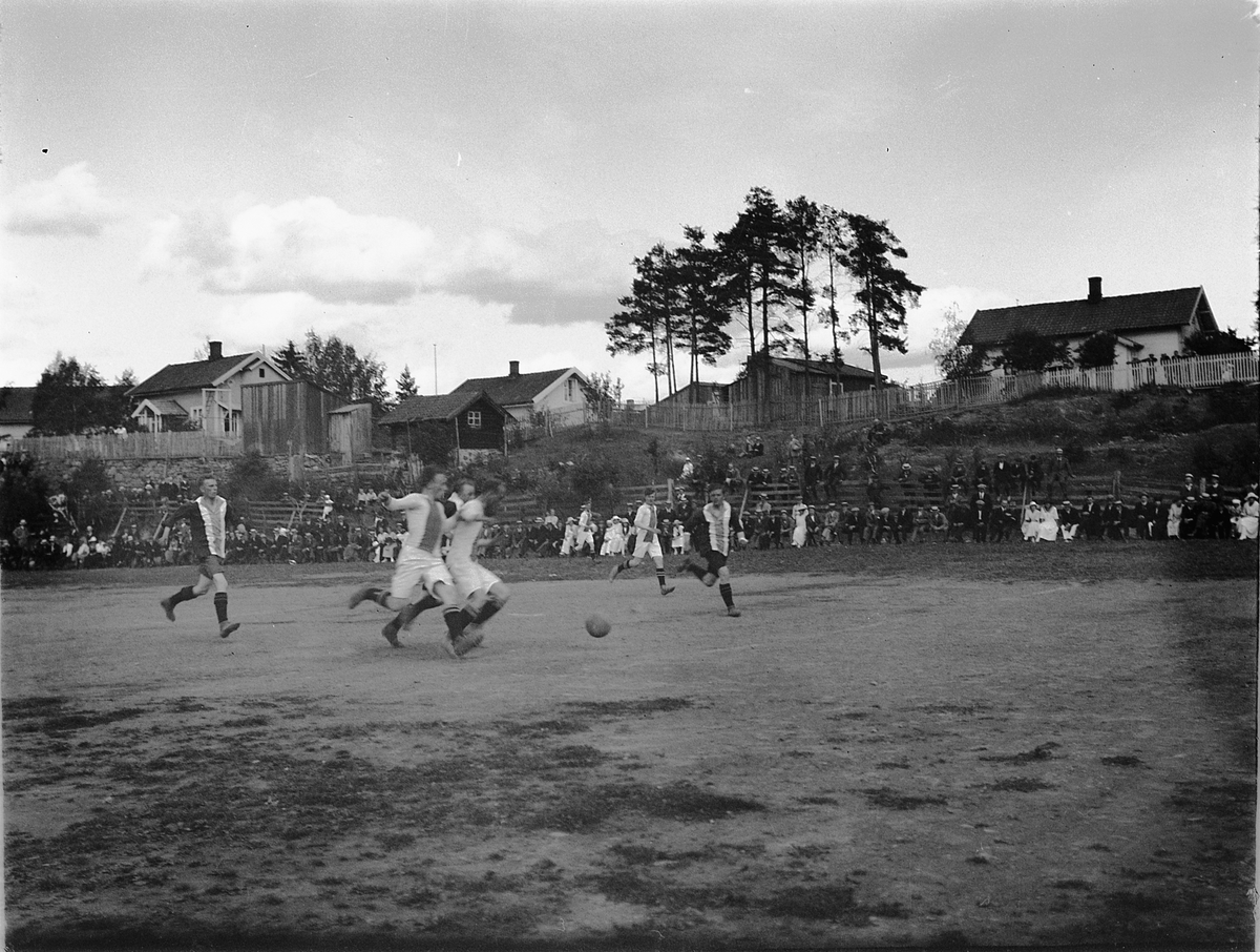 Ragnvald Andersen, Fotballkamp ved Utstillingsplassen i Hamar.