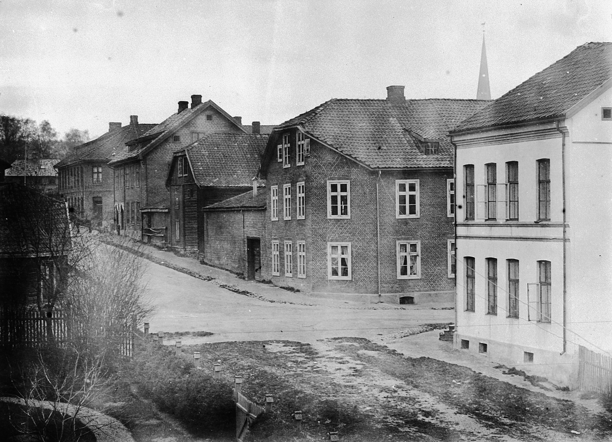 Hans Emil Erichsen, Heidmannsgate, Skappelsgate i Hamar.