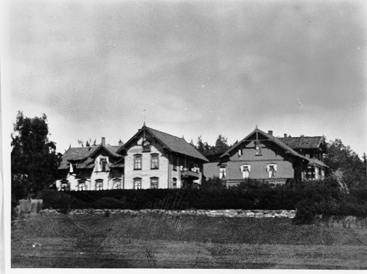 Hans Emil Erichsen, Sagatun i Hamar.