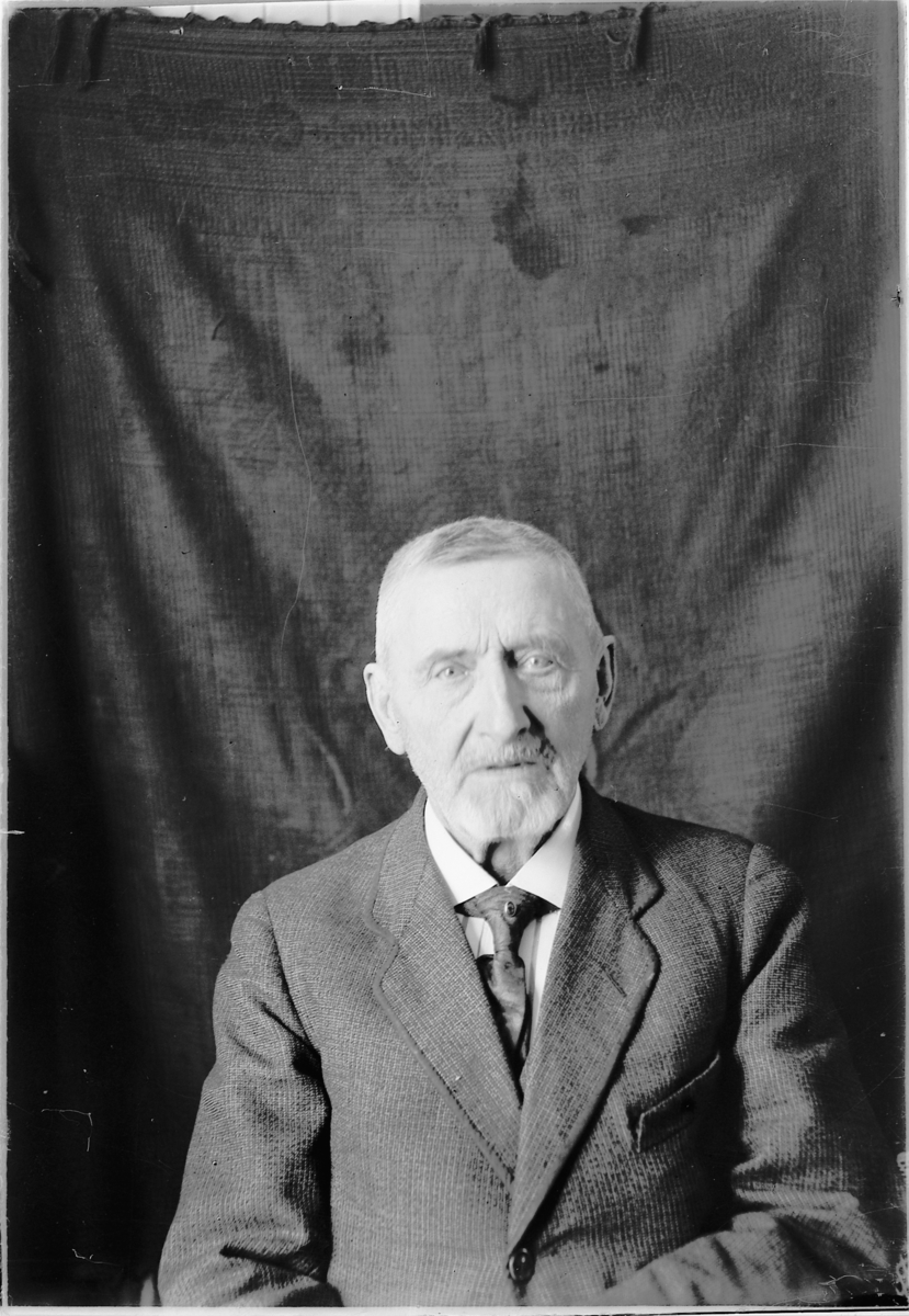 Simen Baardseth, Simen Hersaug, Hersoug.