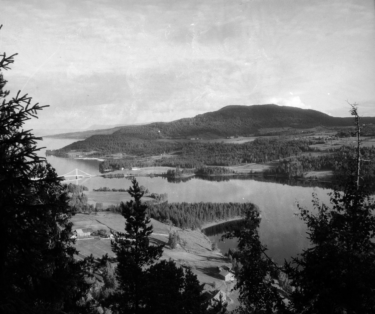 Kristian Heramb, Bunnefjorden, Mjøsa, sett fra Veldre i Ringsaker.