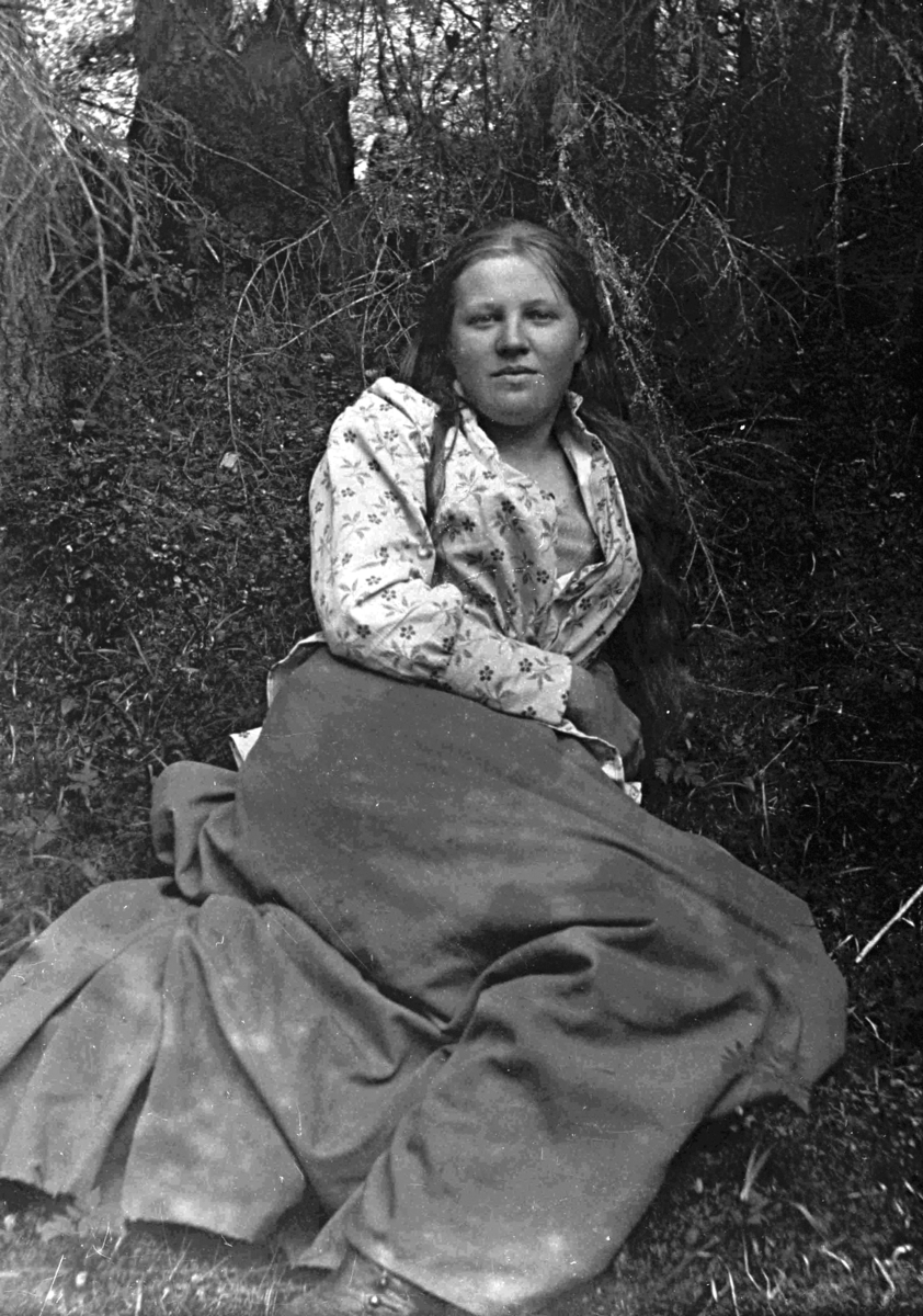 Ole Hansen Løken, Mimi Løken (f. Ring)