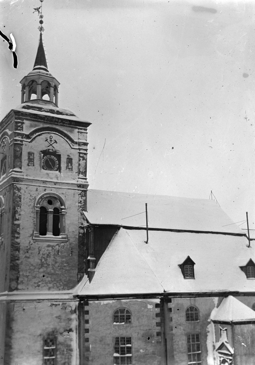 Johannes Larsen Alhaug, Røros kirke.