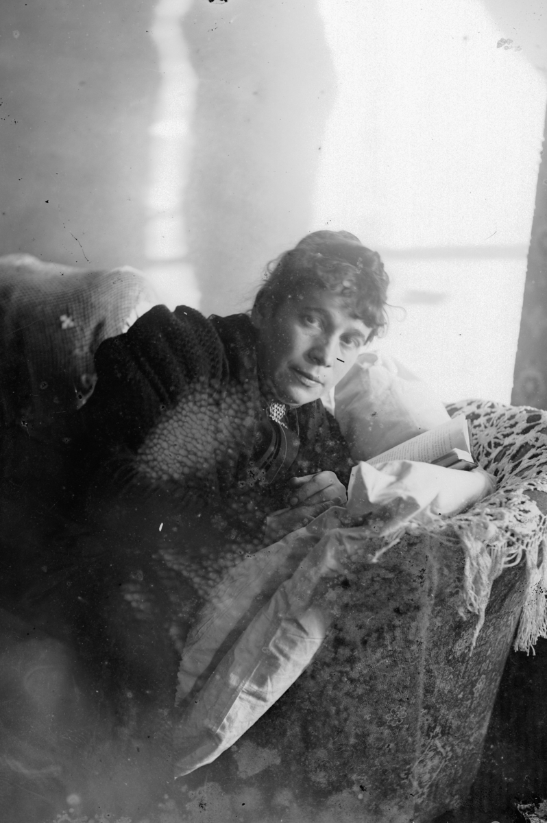 Hans Emil Erichsen, Ukjent kvinne.