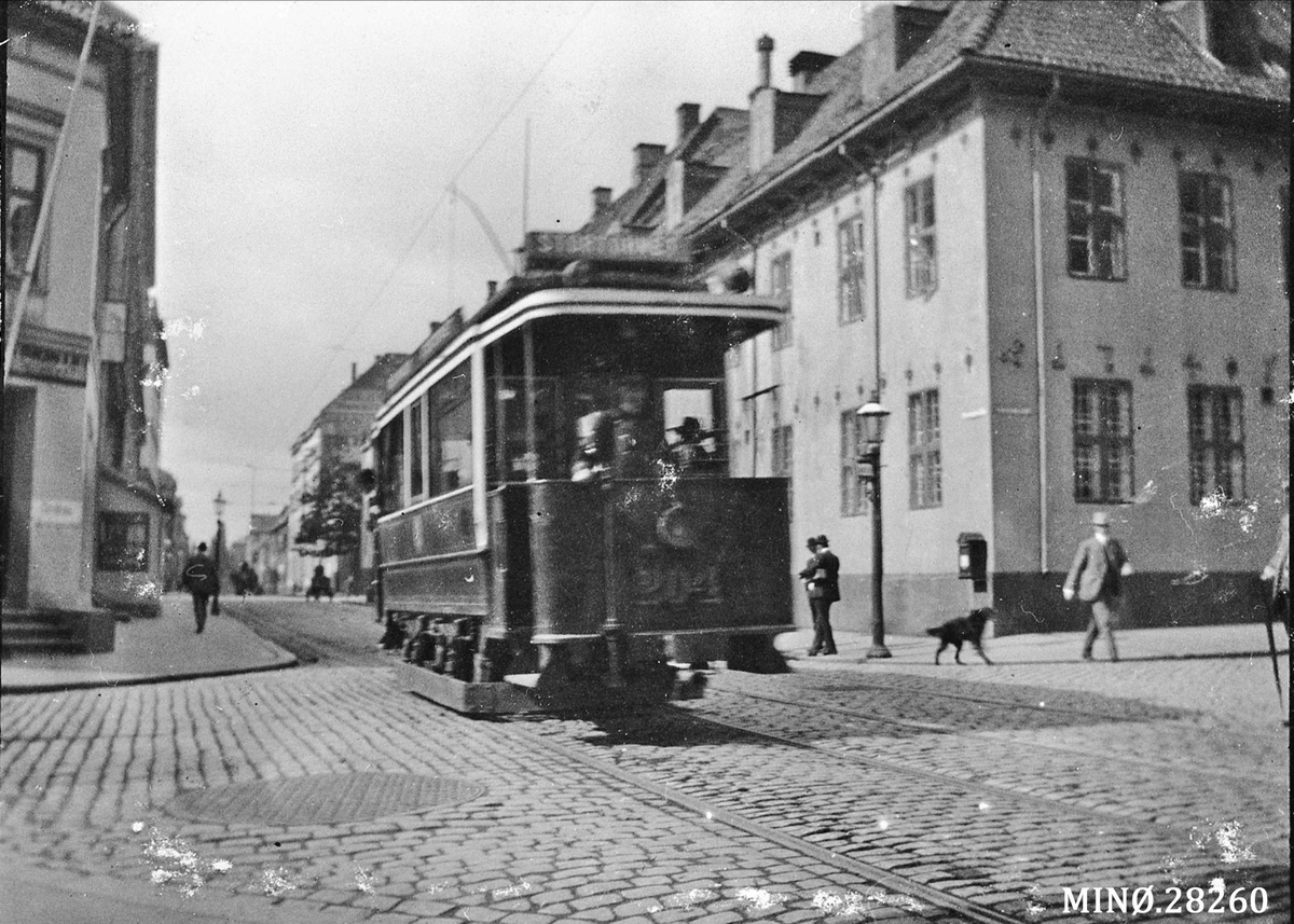 Rugsveen, Johan, Undseth, Sporvogn i Christiania
