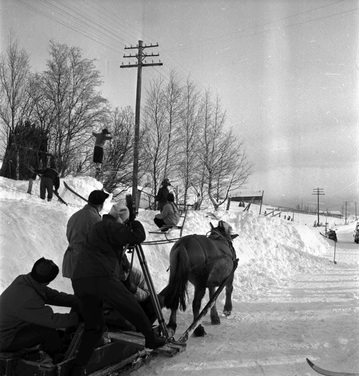 Per Magne Grue, Vingelen filminnspilling av freske fraspark, skihopping, barn, hest, kamera, vinter