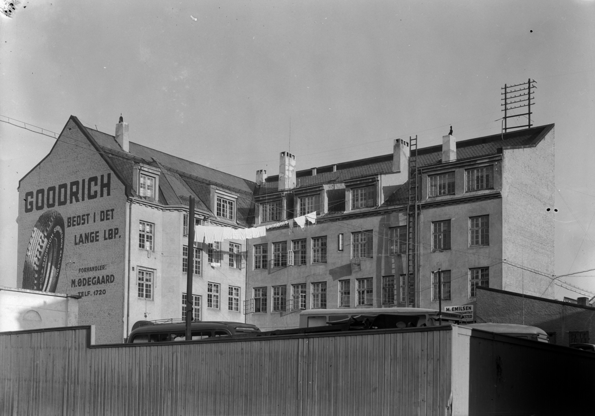 Normann Fotoatelier, Melkeforsynings gård, Vangsveien 23. Hamar. Ekstriør.
