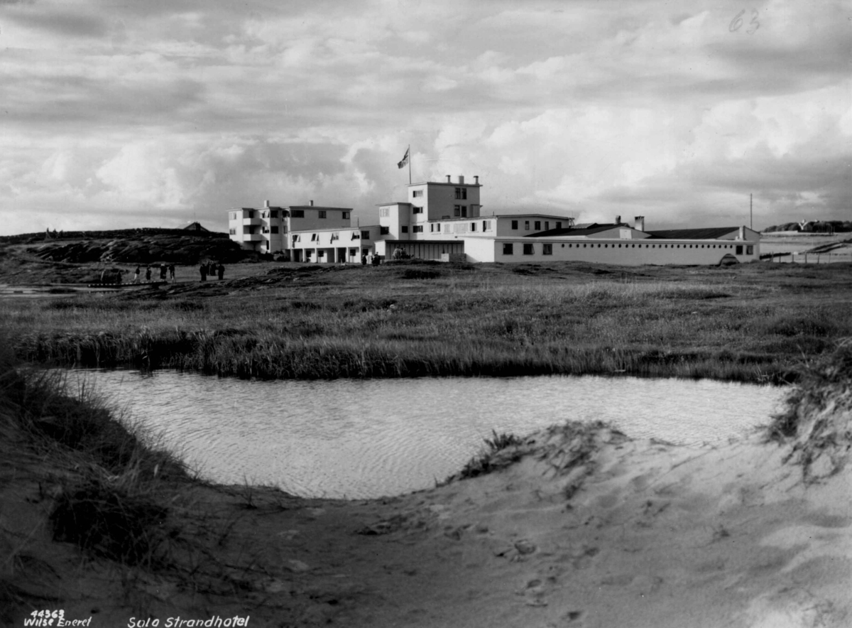 Anders Beer Wilse, Wilse original, Sola Strandhotell.