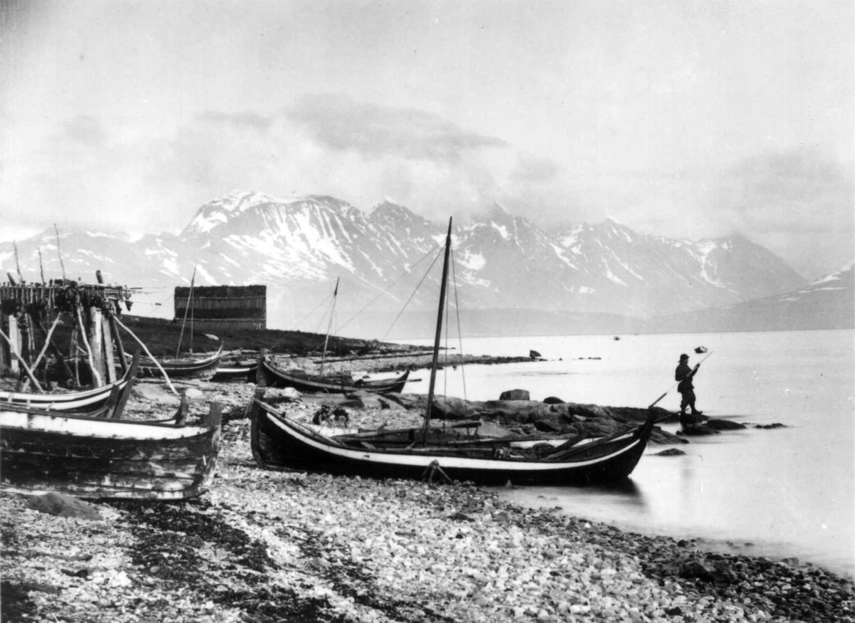 Axel Lindahl, Karlsøy