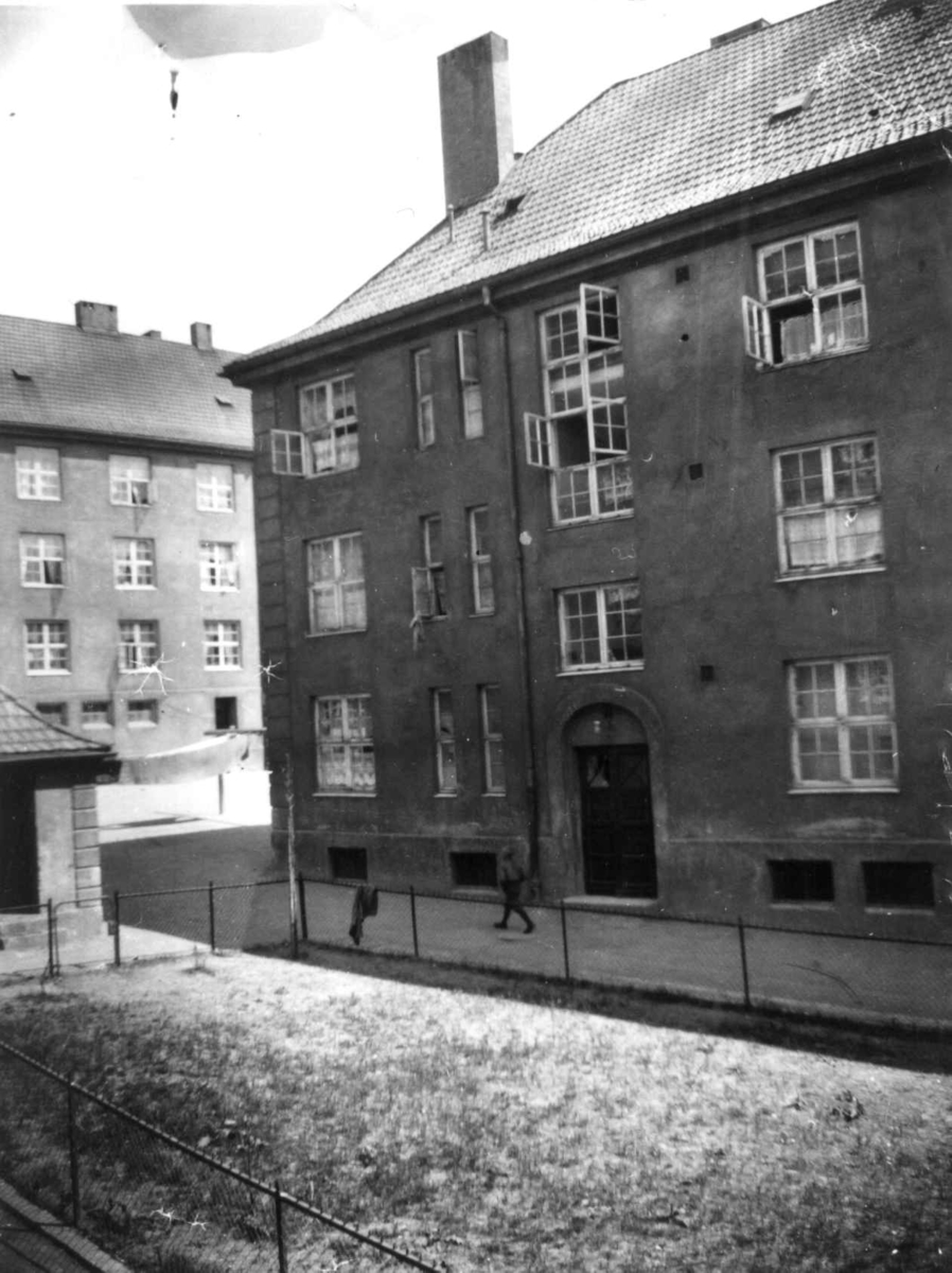 Nanna Broch, Jørgen Løvlandsgate 22 A på Rosenhof. Bygård på Rosenhoff, Oslo. Fra boliginspektør Nanna Brochs boligundersøkelser i Oslo 1920-årene.