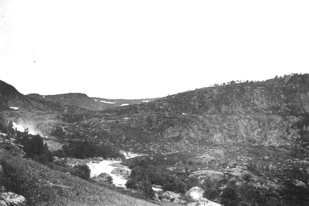 Anna Grostøl, Landskap med elvestryk. Ukjent sted 1936.