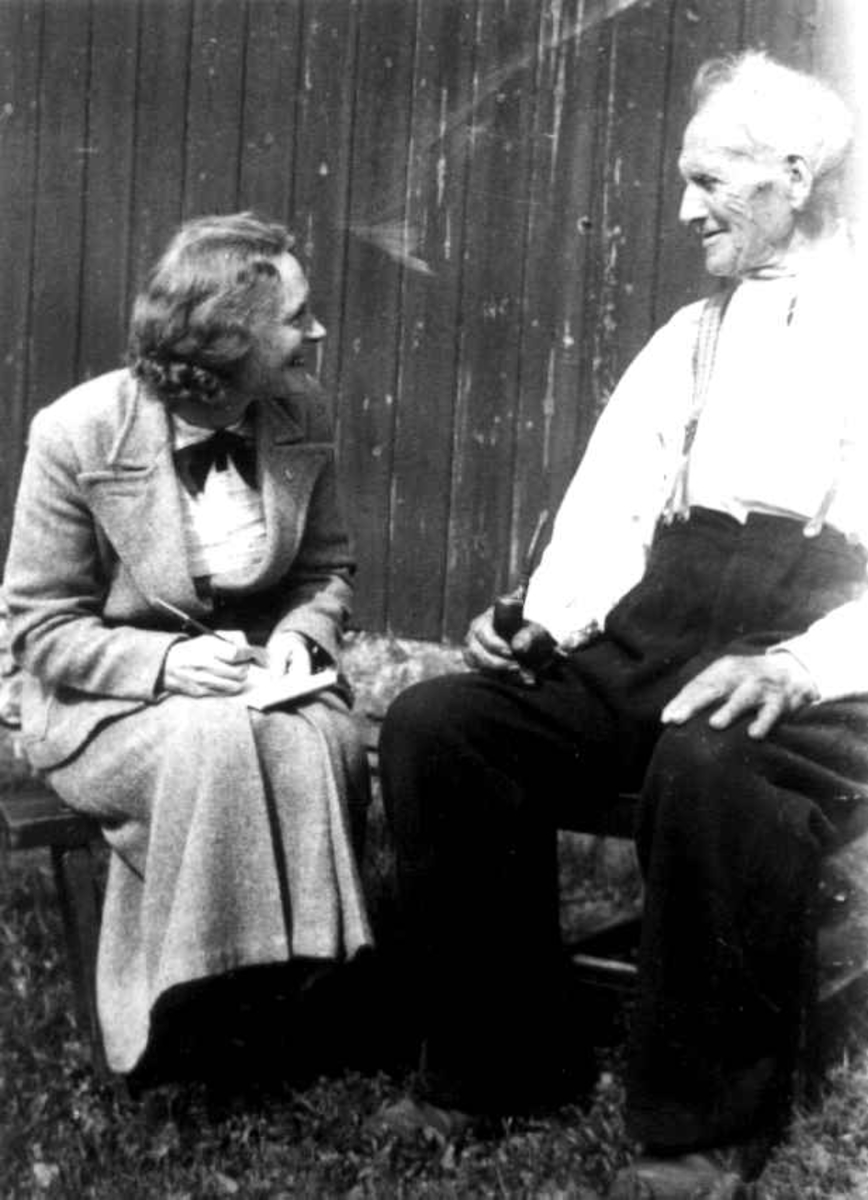Anna Grostøl, Anna Grostøl intervjuer Terje O. Austenaa, født 1841. Tovdal 1936.