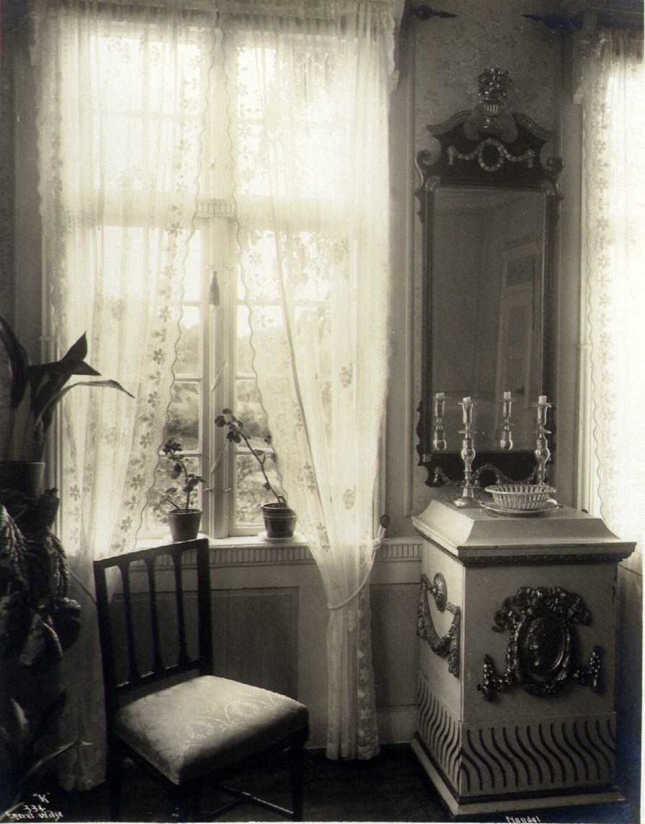 Anders Beer Wilse, Interiør, Halse, Mandal, Vest-Agder. Fotografert 1912. Konsul Bugges villa.