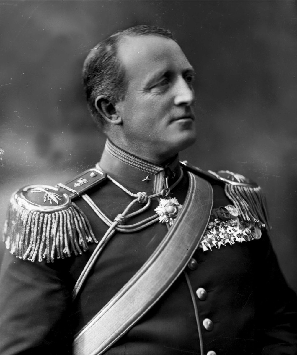Gustav Borgen, Portrett, Johan Tidemann Sverre, (1867-) i uniform som major.
