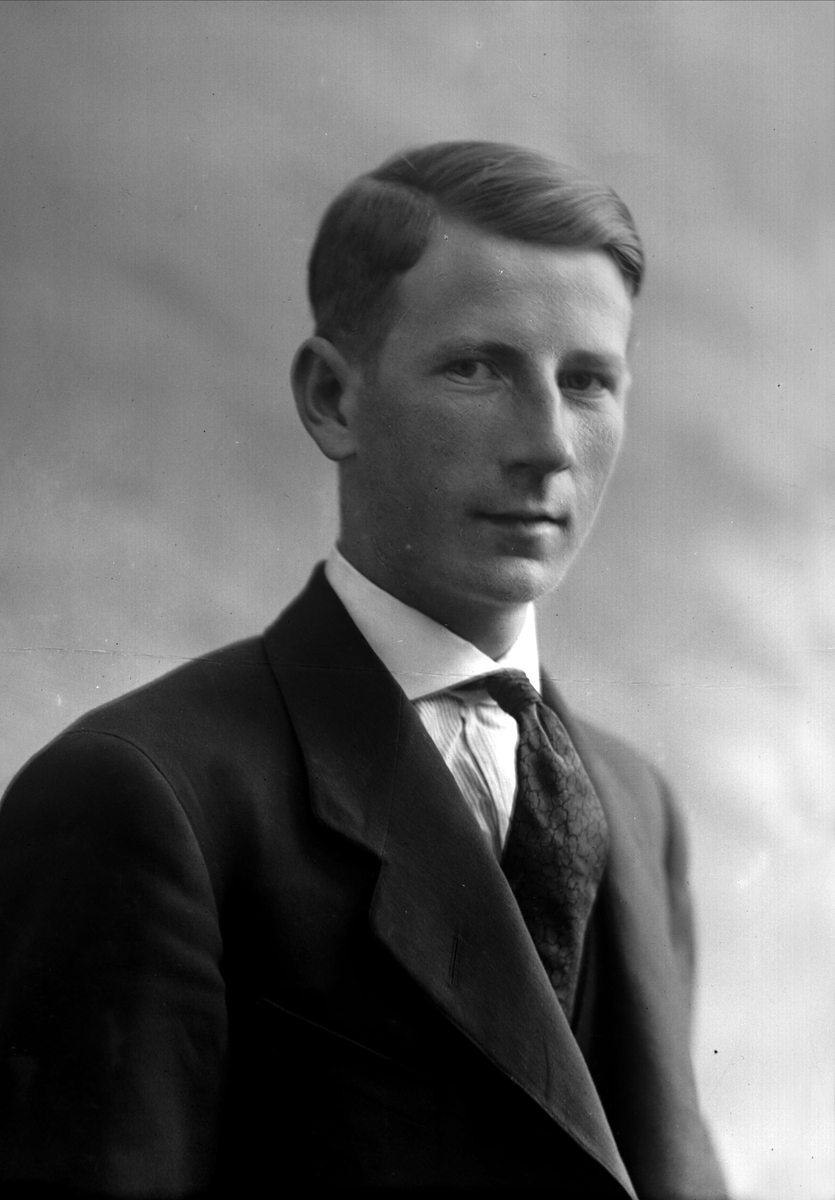 Gustav Borgen, NFB.05042