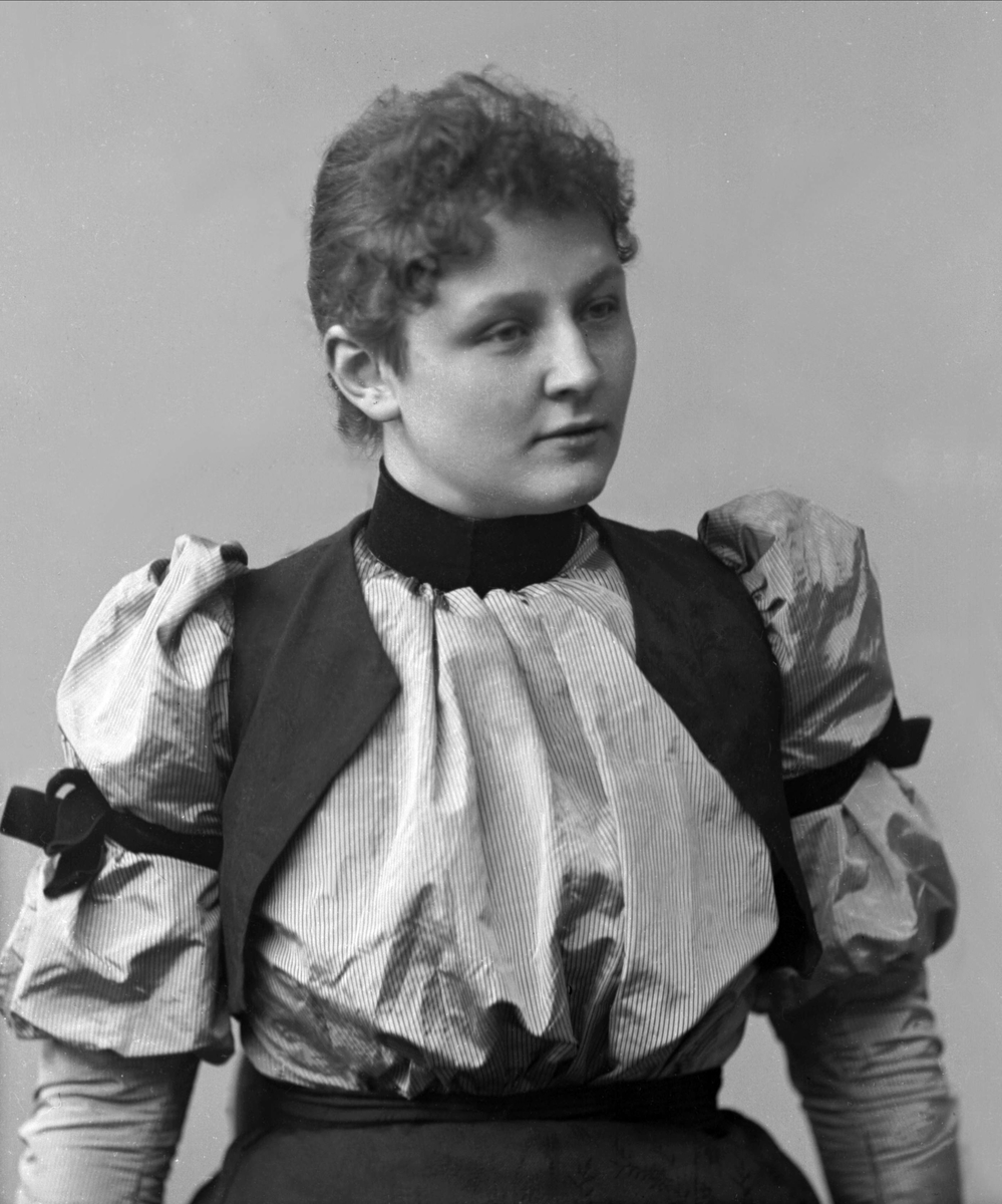 Gustav Borgen, Dette er Maren Cecilie Grøn-Hansen, datter av Hans Peter Grøn-Hansen.