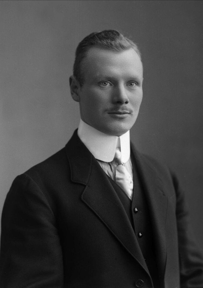 Gustav Borgen, NFB.08864