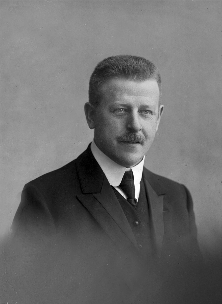 Gustav Borgen, NFB.09886