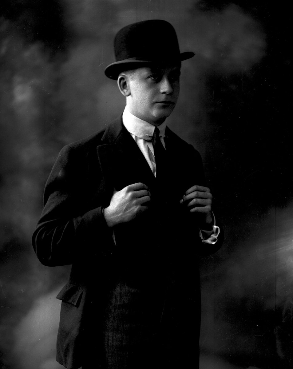 Gustav Borgen, NFB.19241