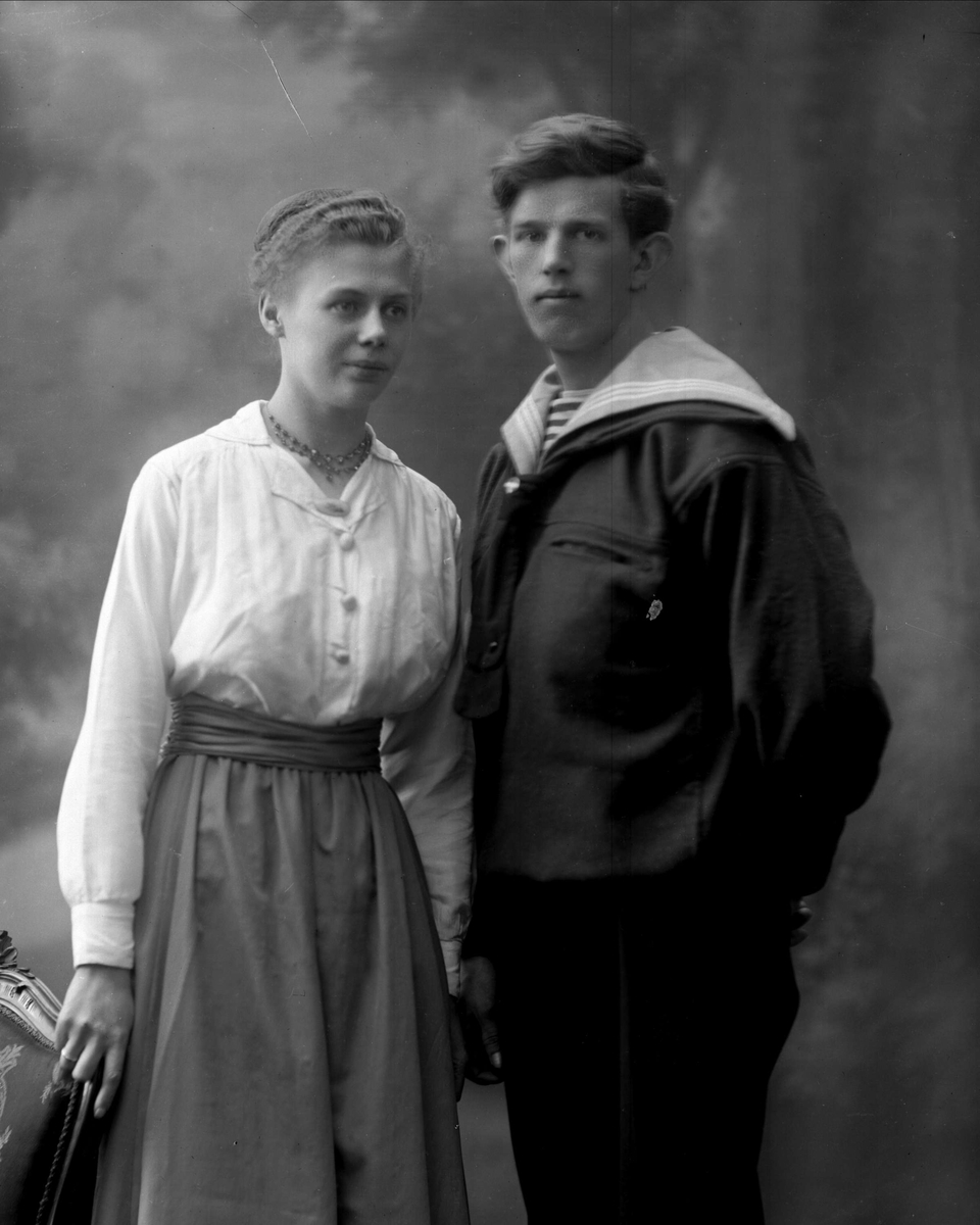 Gustav Borgen, Portrett, Eugen Borgen i matrosuniform.
