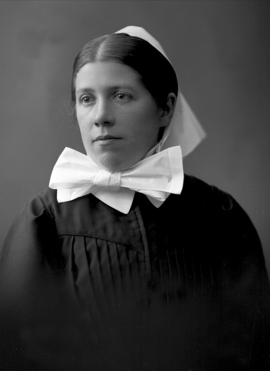 Gustav Borgen, Portrett, sykepleier. Søster Dorthea Engelstad.