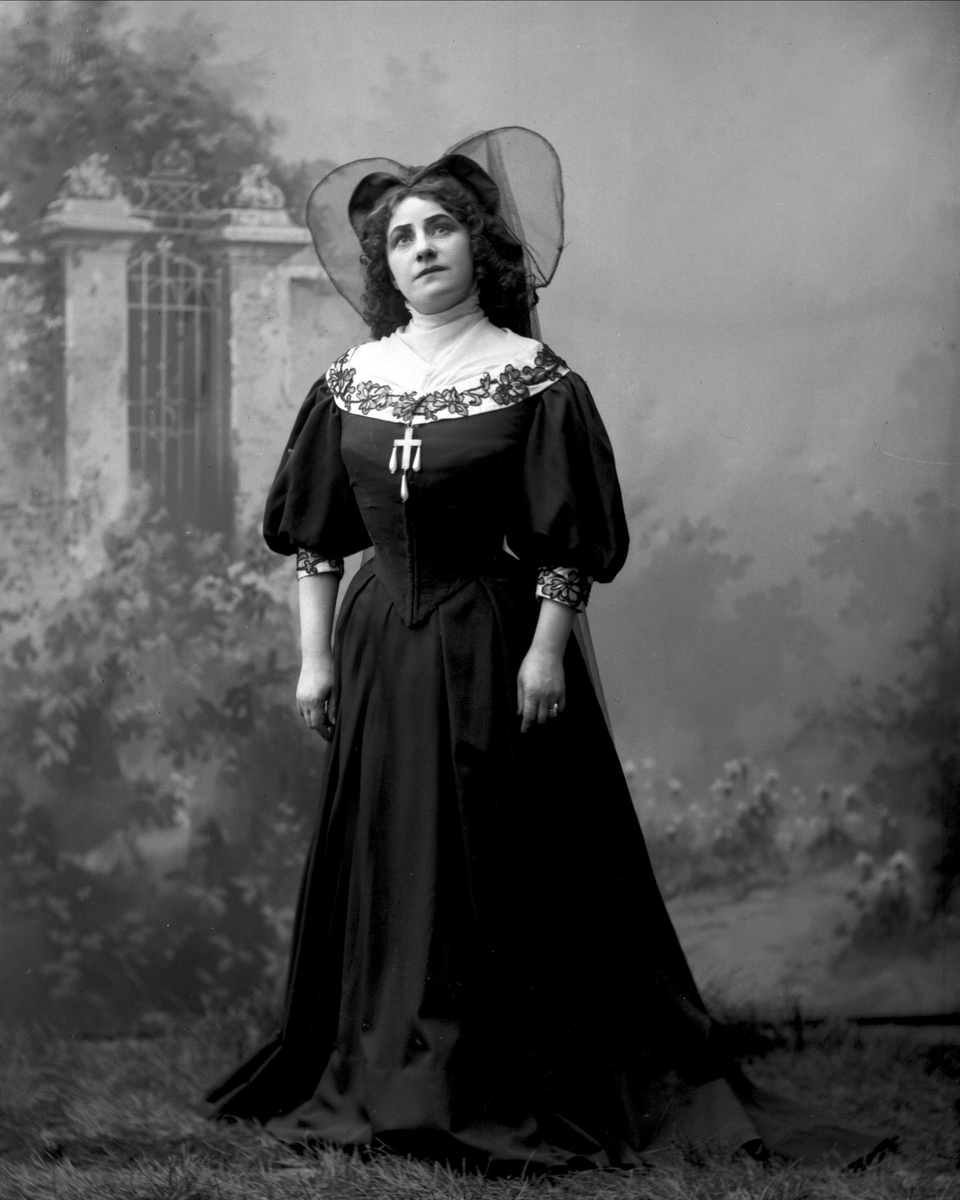 Gustav Borgen, Portrett, skuespillerinnen Johanne Voss.