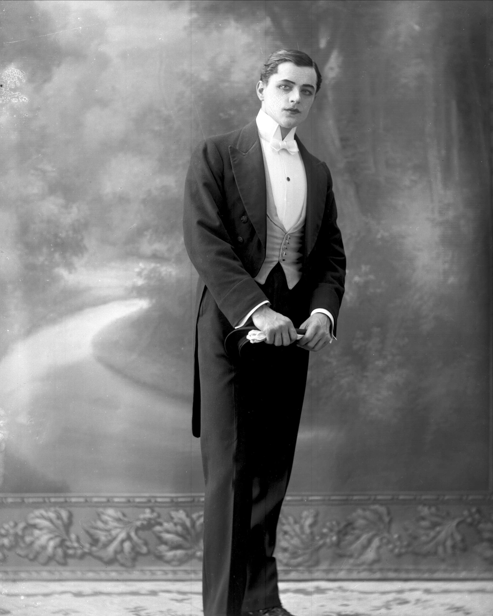 Gustav Borgen, Portrett, skuespiller Buttedal.