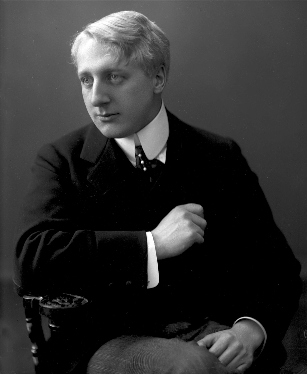 Gustav Borgen, Portrett, dirigent og musiker Birger Hammer.