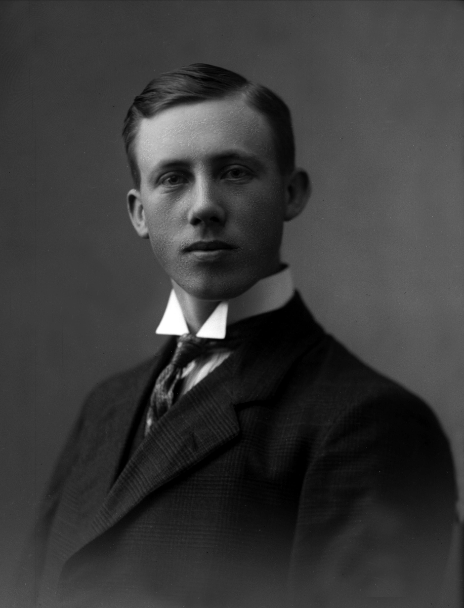 Gustav Borgen, NFB.22390