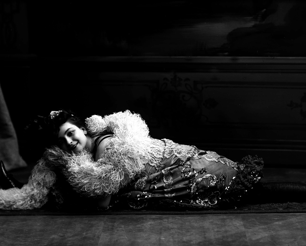 Gustav Borgen, Portrett, danserinnen mademoiselle Ydette-Jolie. 25.5.1906