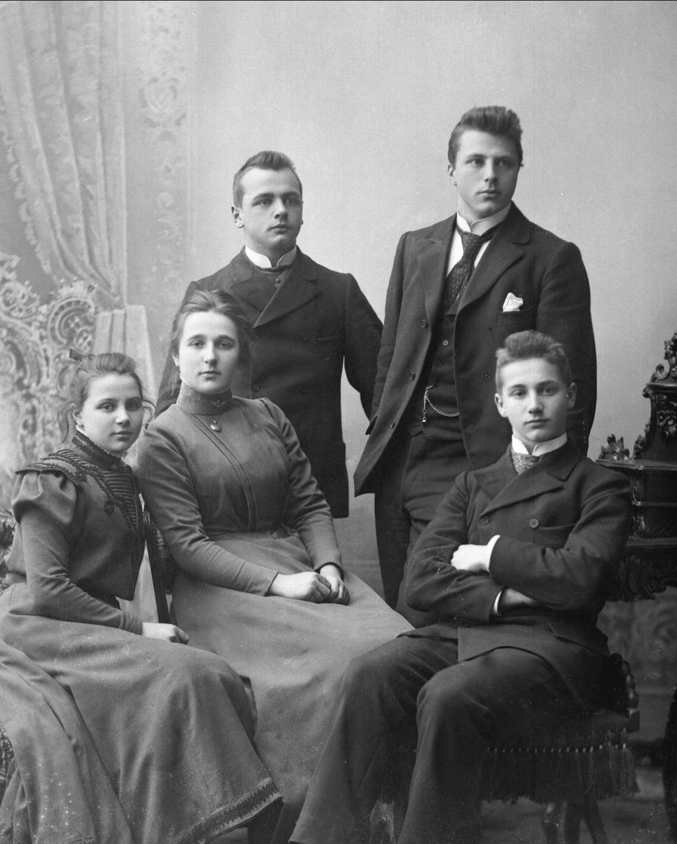 Gustav Borgen, Familieportrett.