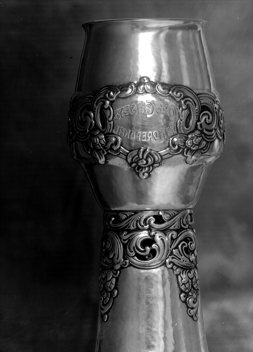 Gustav Borgen, Tore Taasen`s vandrepokal.