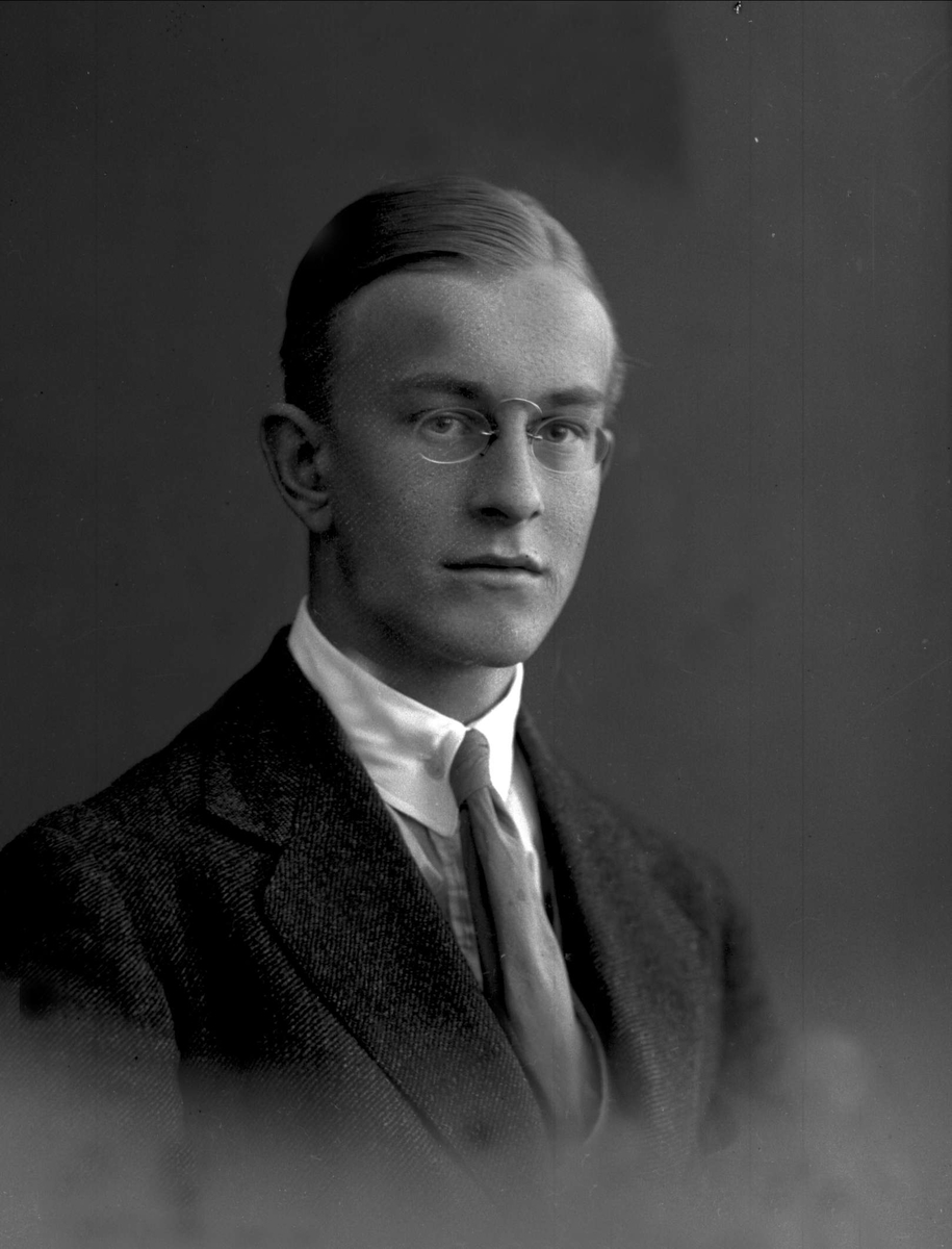 Gustav Borgen, NFB.26523