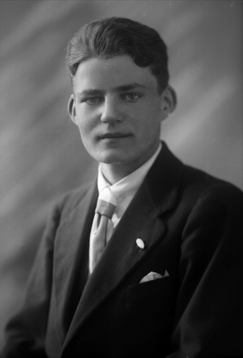 Gustav Borgen, NFB.37858