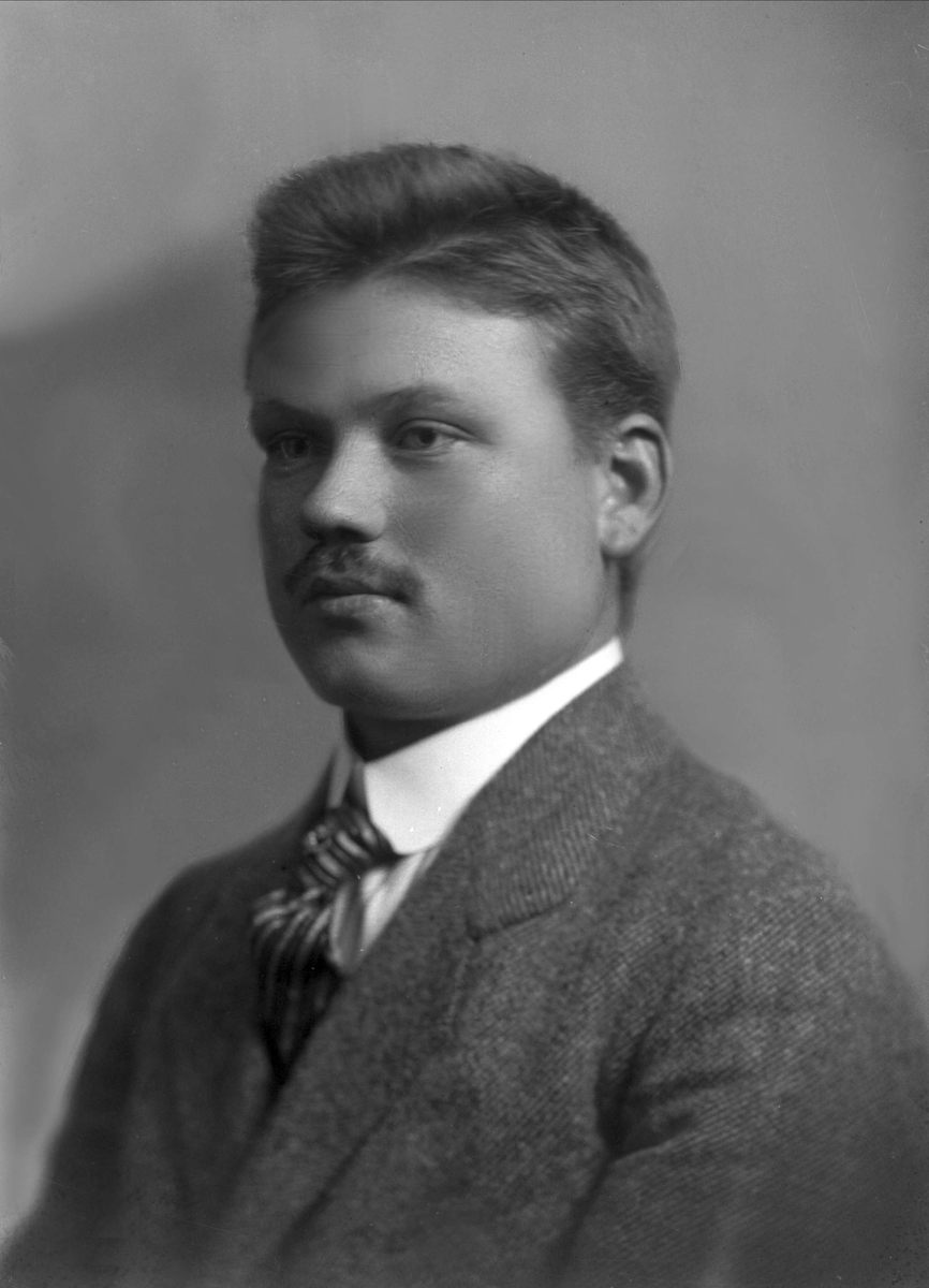 Gustav Borgen, NFB.38937