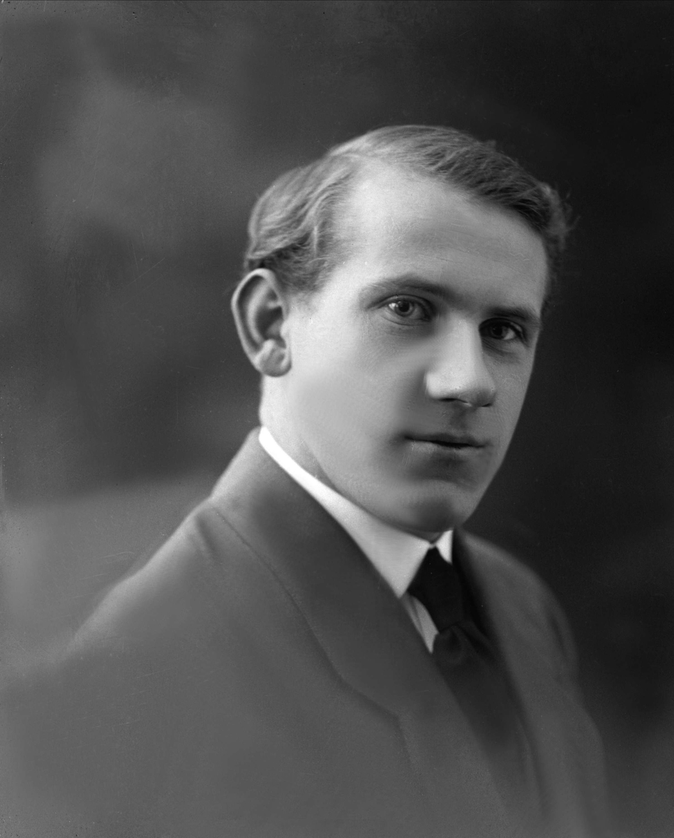 Gustav Borgen, NFB.39973