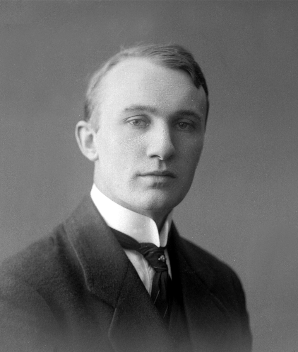 Gustav Borgen, NFB.42643
