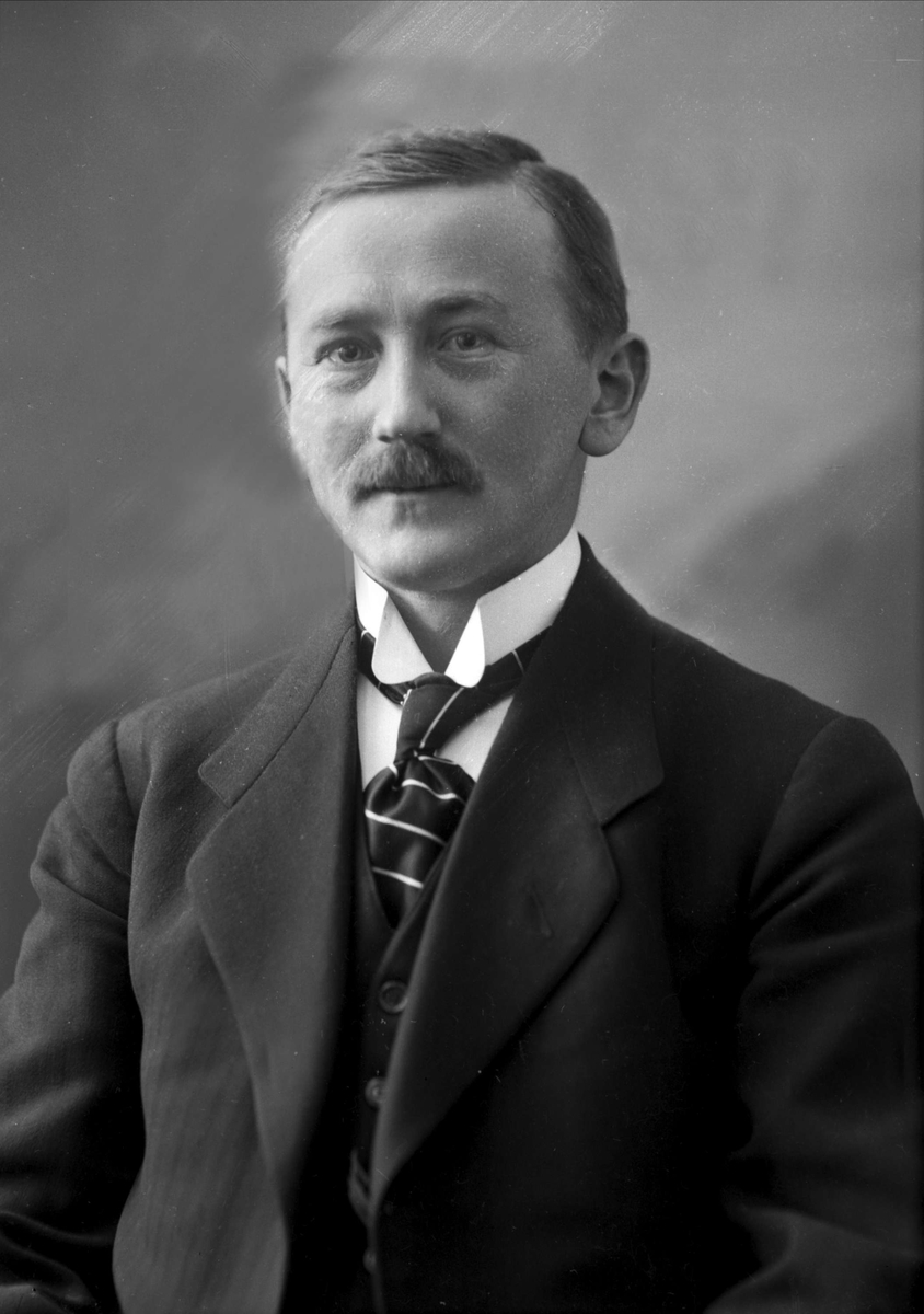 Gustav Borgen, NFB.43093