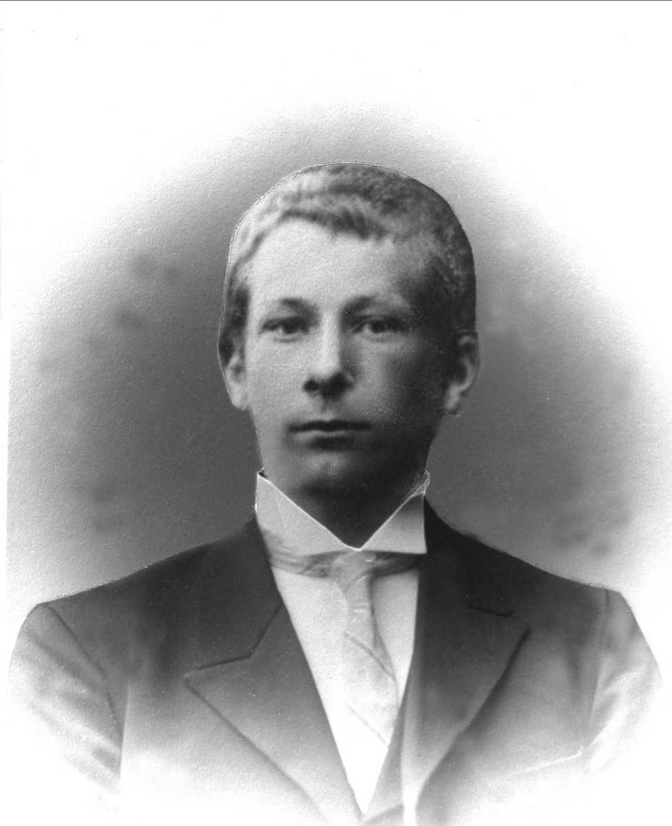 Gustav Borgen, NFB.43280