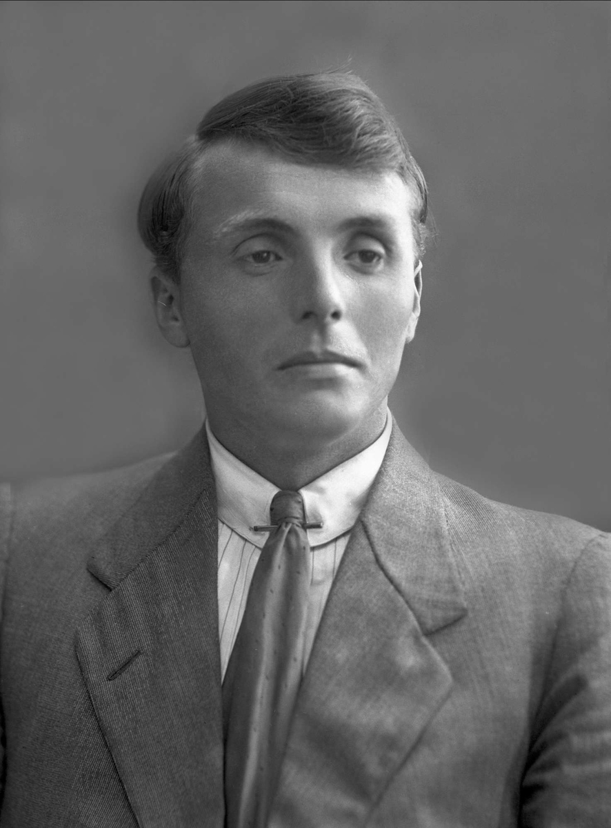 Gustav Borgen, NFB.44960