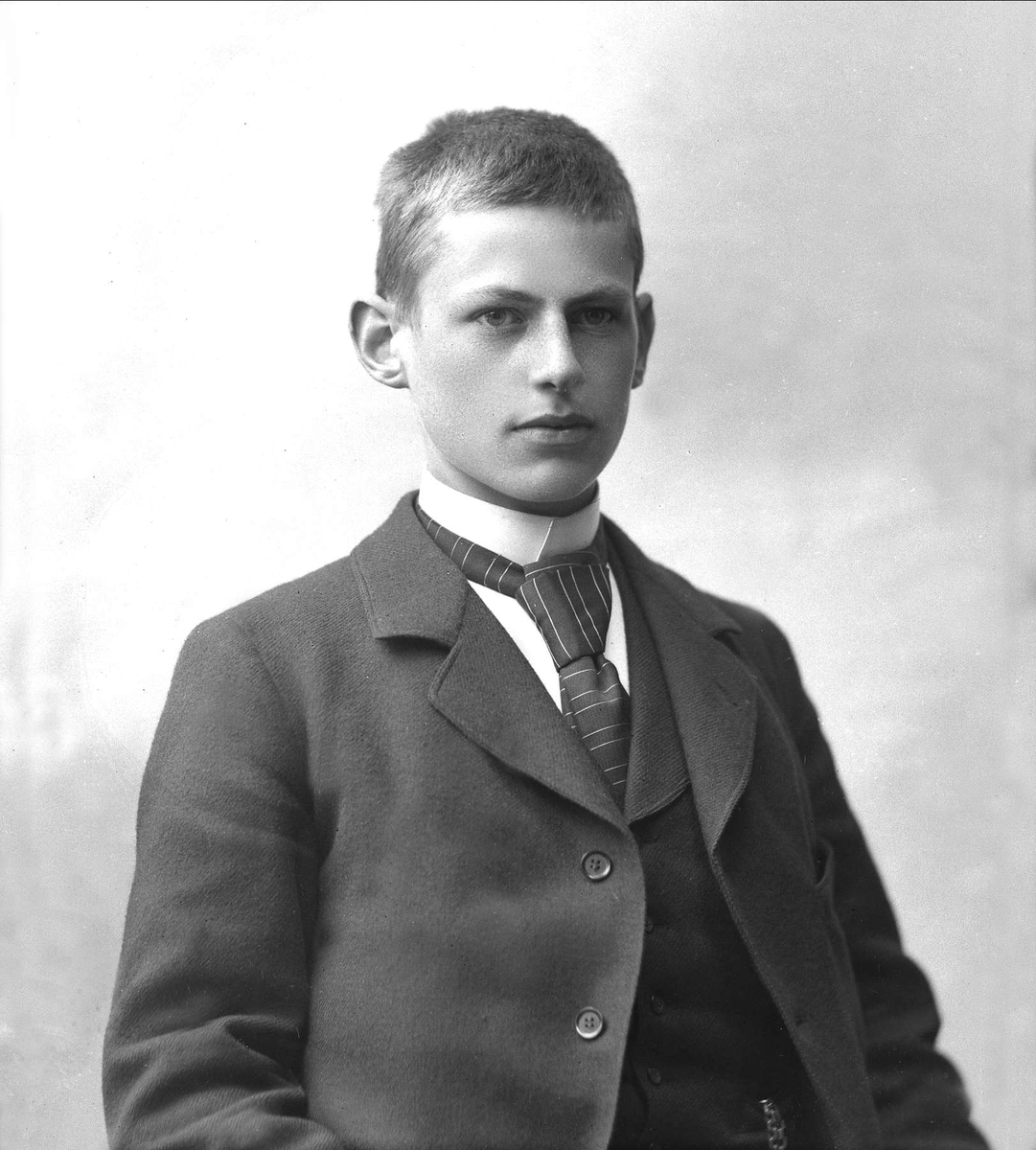 Gustav Borgen, NFB.45964