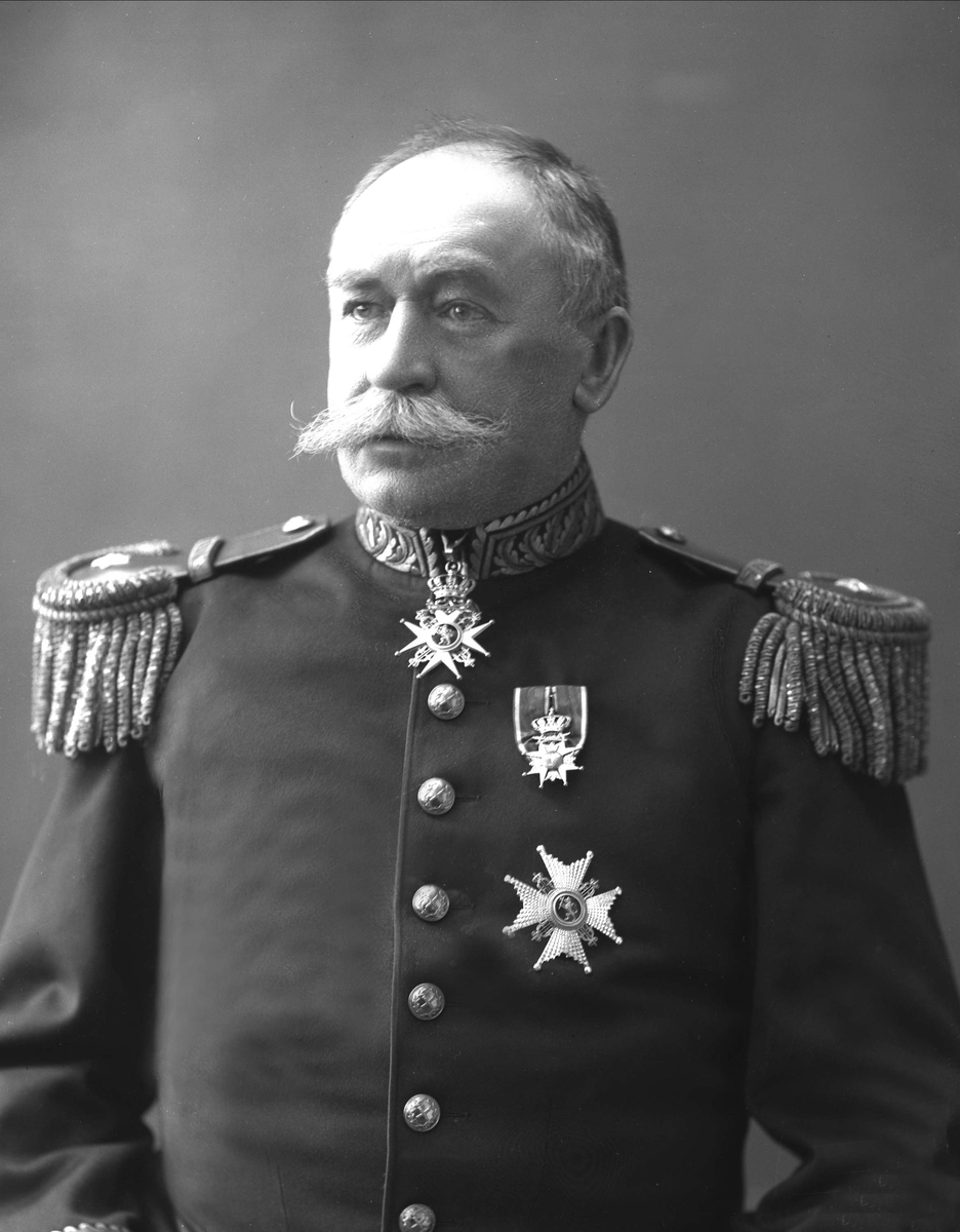 Gustav Borgen, Portrett, Henrik Steffens Hagerup i uniform.