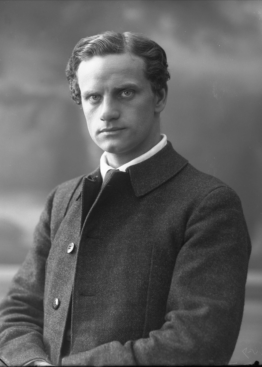 Gustav Borgen, Portrett, skuespiller Robert Dinesen.