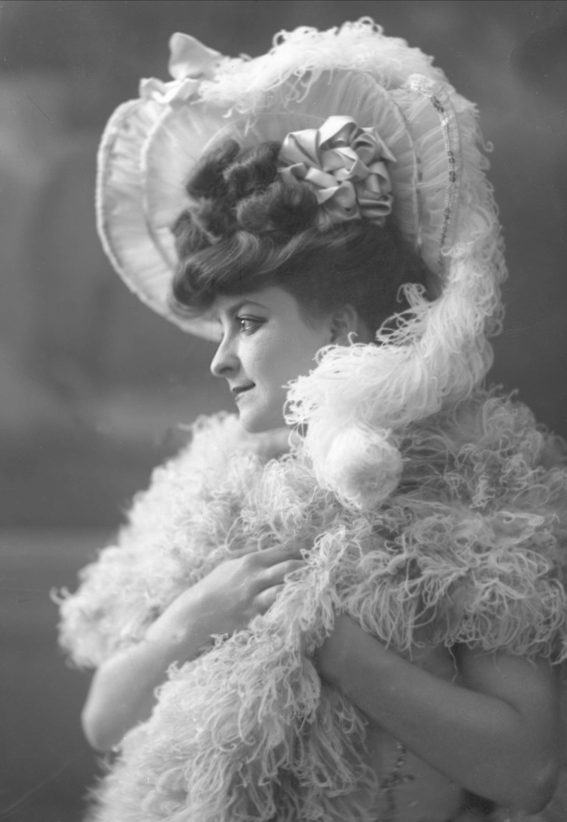 Gustav Borgen, Portrett, danserinnen mademoiselle Ydette-Jolie. 25.5.1906