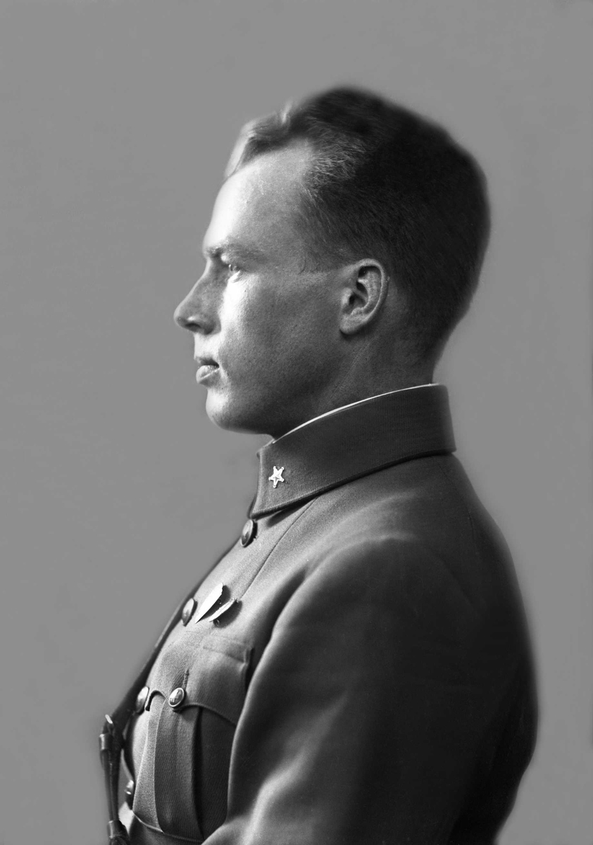 Gustav Borgen, Profil av soldat.