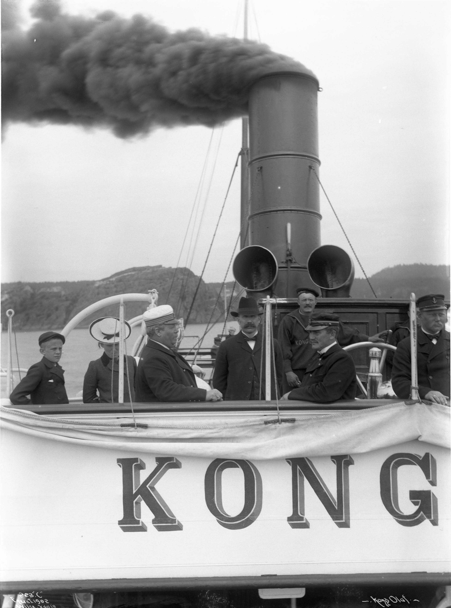 Anders Beer Wilse, D/S Kong Olaf (b. 1883, Stavanger Støberi og Dok, Stavanger) , kommandobro