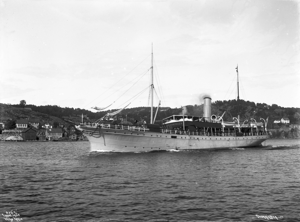 Anders Beer Wilse, D/S Dronningen (b.1894, Fevigs Jernskibsbyggeri, Fevig pr. Grimstad)